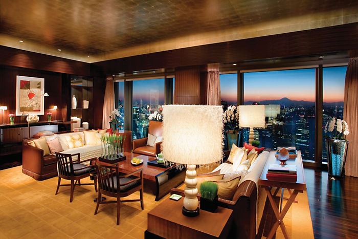 tokyo-suite-presidential-suite-living-room-03